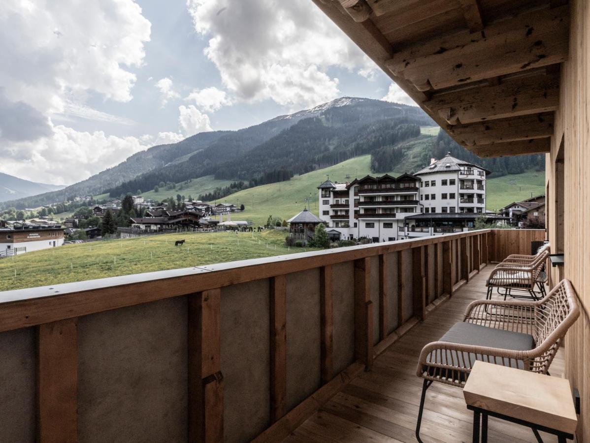 Frau Gans - Pure Mountain Apartments Saalbach Exterior foto