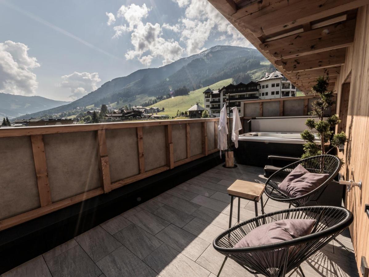 Frau Gans - Pure Mountain Apartments Saalbach Exterior foto