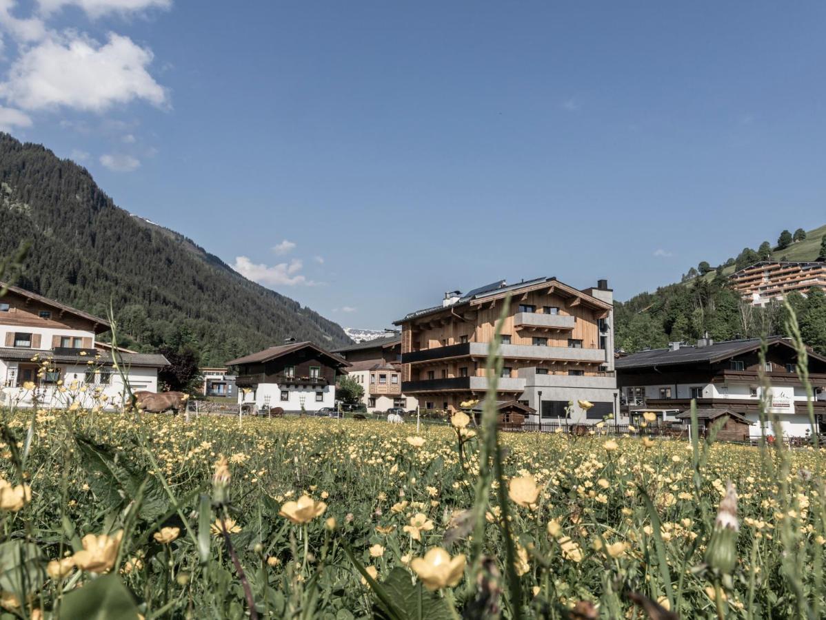 Frau Gans - Pure Mountain Apartments Saalbach Exterior foto